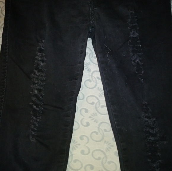 BLACK HIGH WAIST SKINNY JEANS W/GOLD EMBROIDERING - Picture 2 of 5